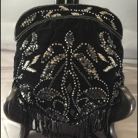 Handbags - 🖤”STUNNING”🖤 Black velvet beaded evening bag 71/4 X 71/4 w a shoulder strap 23